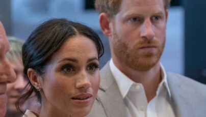 Derfor holder hun kjeft om skandalene: - Markle-sirkuset er blitt en stor hodepine
